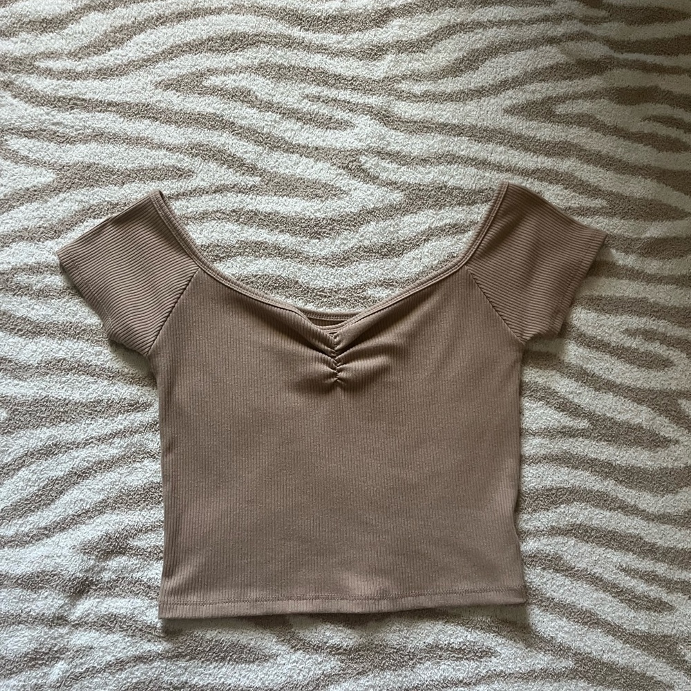 light brown american eagle crop top